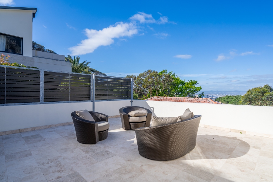 3 Bedroom Property for Sale in Higgovale Western Cape